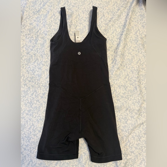 lululemon Align™ Bodysuit 6" size 2 - Picture 3 of 3